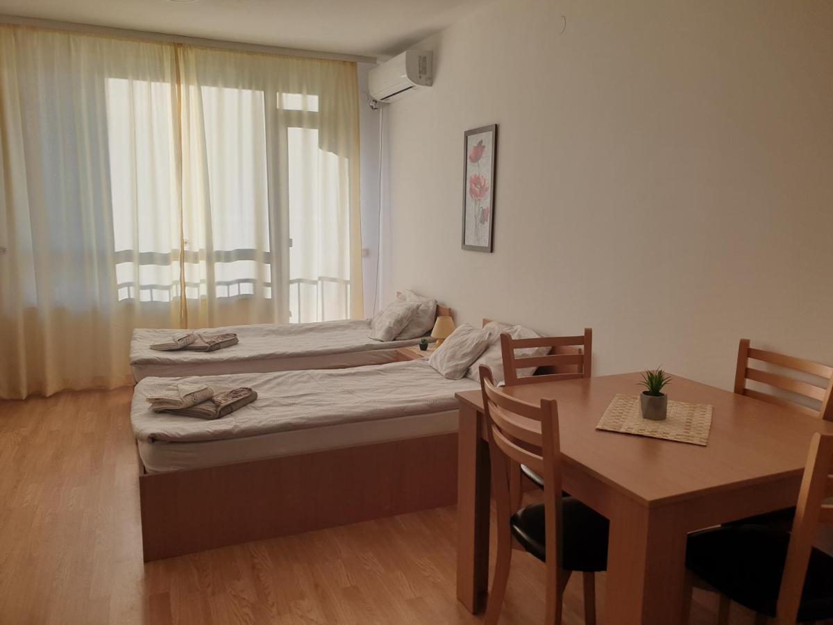 Aparthotel Apartman Maxim Lux Raslog Exterior foto